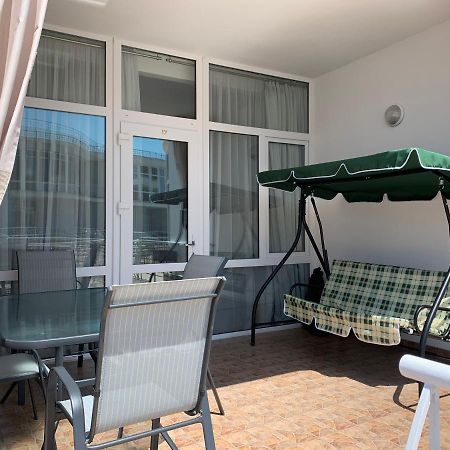 Town-House Golden Bugaz Lejlighed Karolino-Buhaz Eksteriør billede