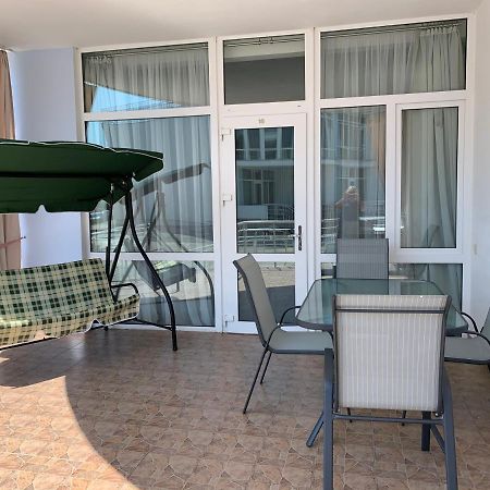 Town-House Golden Bugaz Lejlighed Karolino-Buhaz Eksteriør billede